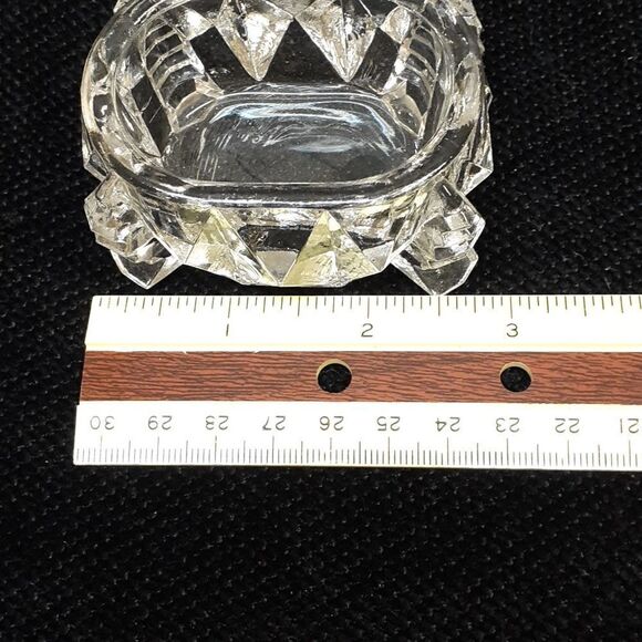 Set of 2 Early American Pressed Glass Salt Cellar - Picture 6 of 7